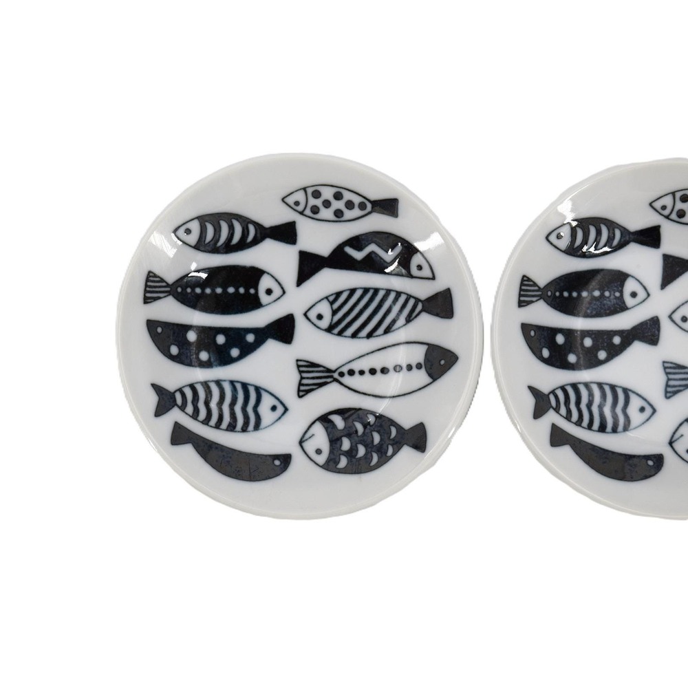 Sinyo Fish Shallow Plates Set 2 Black White Japan Good Whimsical Nautical 4in